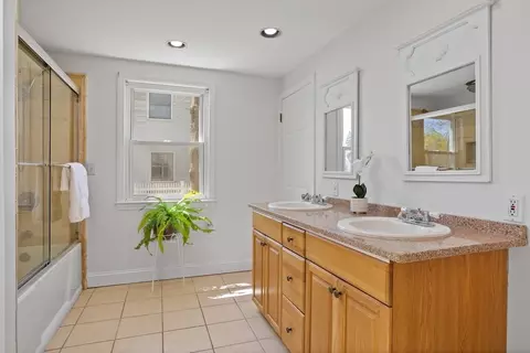 203 E Lothrop St, Beverly, MA 01915 photo 18