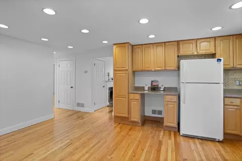 203 E Lothrop St, Beverly, MA 01915 photo 12