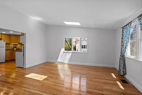 203 E Lothrop St, Beverly, MA 01915 photo 13