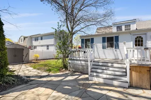 203 E Lothrop St, Beverly, MA 01915 photo 33