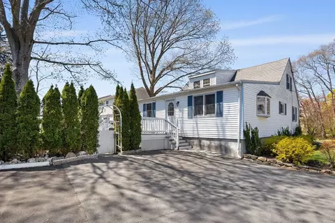 203 E Lothrop St, Beverly, MA 01915 photo 31