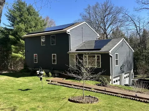 326 W River St, Orange, MA 01364
