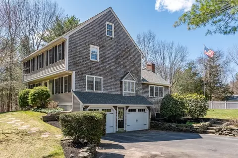 50 Fairway Dr, Halifax, MA 02338