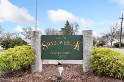 6 Shadowbrook Ln #9, Milford, MA 01757