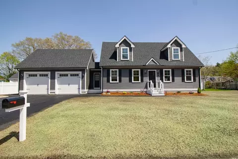 4 S Oliver St, Tewksbury, MA 01876