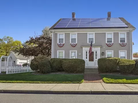 563 Cabot St, Beverly, MA 01915