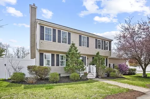 10 Matteo St, Worcester, MA 01606 photo 3