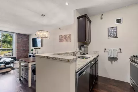 42 8th #4111, Boston, MA 02129