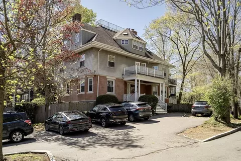 126 Kilsyth Rd #5, Boston, MA 02135