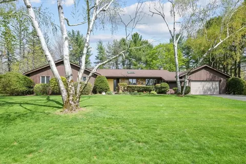 25 Deerfield Ave, Longmeadow, MA 01106