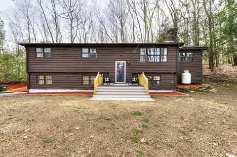 13 Stevens Park Rd, Charlton, MA 01507