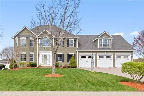 9 Garden Ter, Walpole, MA 02081