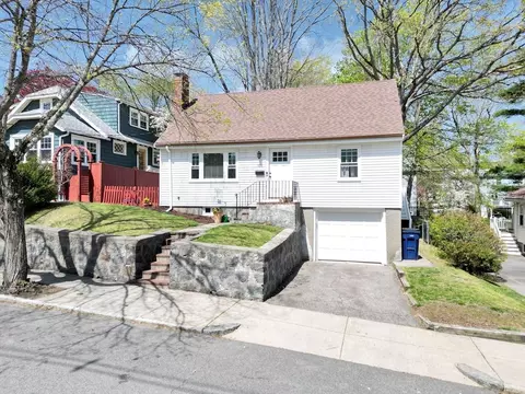 104 Montclair Ave, West Roxbury, MA 02132