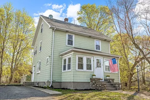 26 Dartmouth St, Woburn, MA 01801