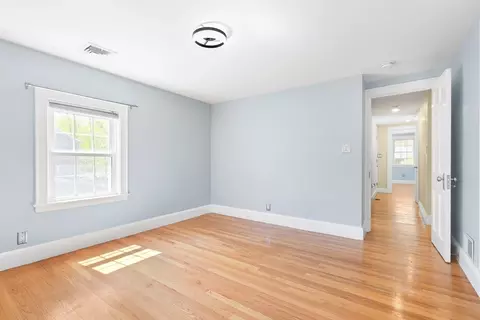 Bedroom - 587 Greendale Ave, Needham, MA 02492 photo 5 of 7