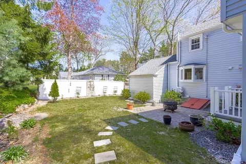 Exterior - 587 Greendale Ave, Needham, MA 02492 photo 5 of 8