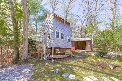 Exterior - 587 Greendale Ave, Needham, MA 02492 photo 8 of 8