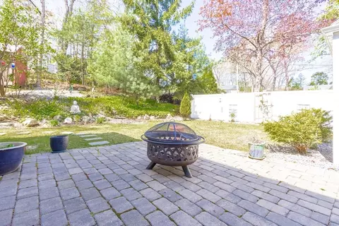 Exterior - 587 Greendale Ave, Needham, MA 02492 photo 7 of 8