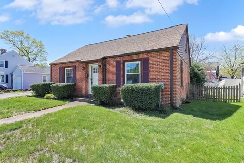 48 Oregon St, Springfield, MA 01118 photo 2