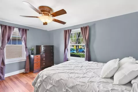 48 Oregon St, Springfield, MA 01118 photo 9