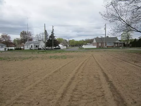 lot B Mill St, Agawam, MA 01030