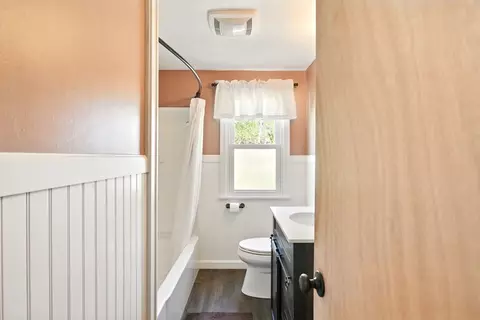 Bath - 123 Watson St, Chicopee, MA 01020 photo 1 of 3