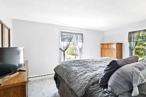 Bedroom - 123 Watson St, Chicopee, MA 01020 photo 1 of 10