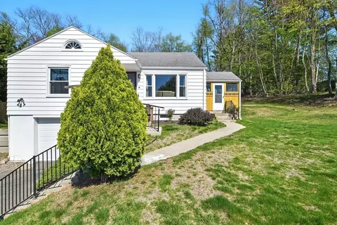 123 Watson St, Chicopee, MA 01020