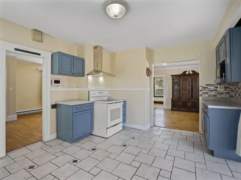 42 Circuit Ave E, Worcester, MA 01603 photo 12