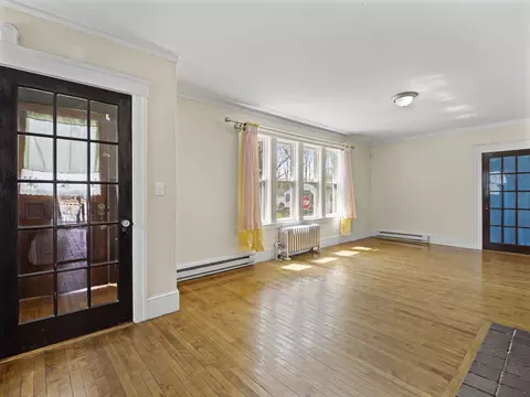 42 Circuit Ave E, Worcester, MA 01603 photo 3