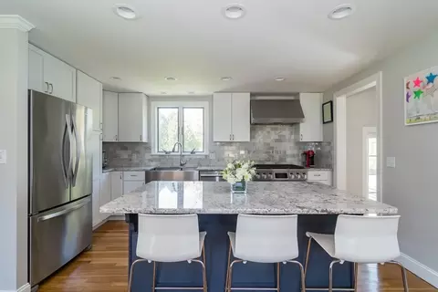 31 Standish Rd, Needham, MA 02492 photo 4