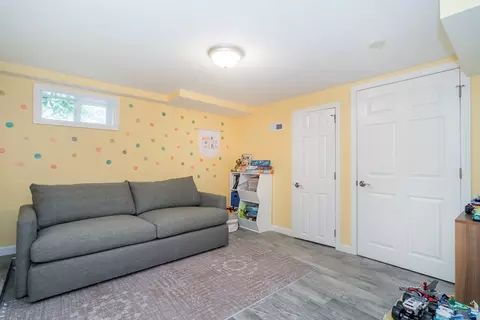 31 Standish Rd, Needham, MA 02492 photo 18