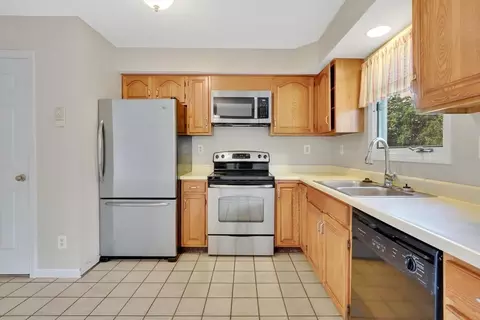200 Lambert Ter #41, Chicopee, MA 01020 photo 15