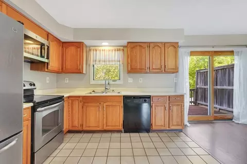 200 Lambert Ter #41, Chicopee, MA 01020 photo 14