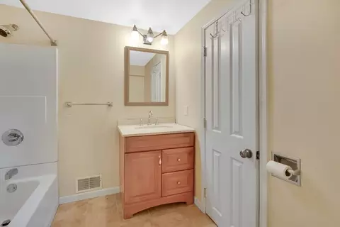 200 Lambert Ter #41, Chicopee, MA 01020 photo 28