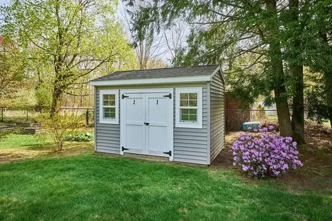 31 West St, Easthampton, MA 01027 photo 32