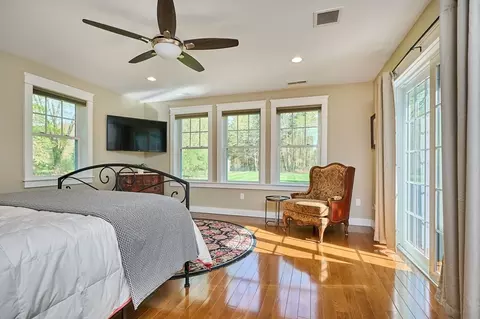 31 West St, Easthampton, MA 01027 photo 15