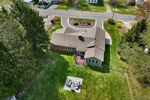 31 West St, Easthampton, MA 01027 photo 34