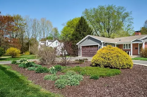 31 West St, Easthampton, MA 01027 photo 28
