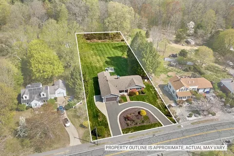 31 West St, Easthampton, MA 01027 photo 36