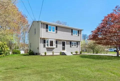 310 Palmer St, Somerset, MA 02726