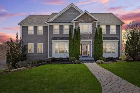 3 Saratoga Ln, Danvers, MA 01923