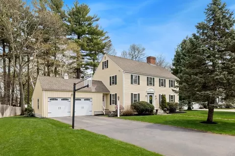 57 Avalon Rd, Reading, MA 01867 photo 2