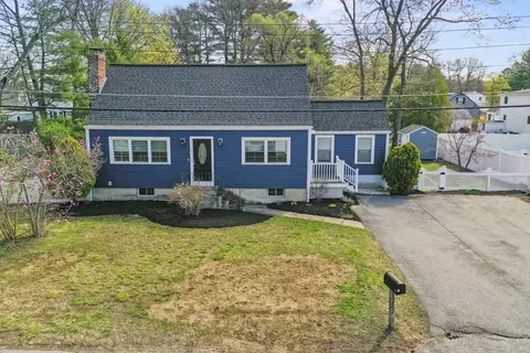 4 Carson St, Billerica, MA 01821