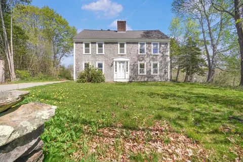 397 Locust St, Swansea, MA 02777