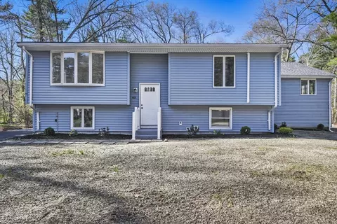 43 Rocky Gutter St, Middleboro, MA 02346
