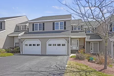 161 Bridle Cross Rd #161, Fitchburg, MA 01420