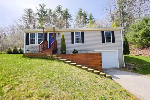 379 Whitetail Cir, Southbridge, MA 01550