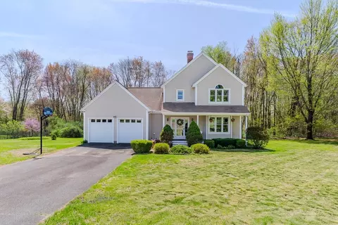 9 High Meadow Rd, Hadley, MA 01035