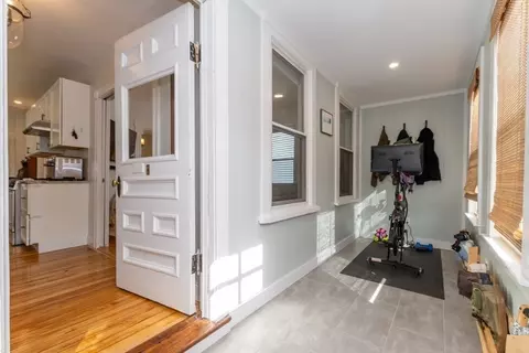 Entry Way - 496 Beech St, Roslindale, MA 02131 photo 2 of 4